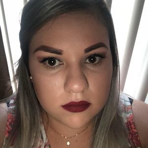 Meet your Posher, Elvia